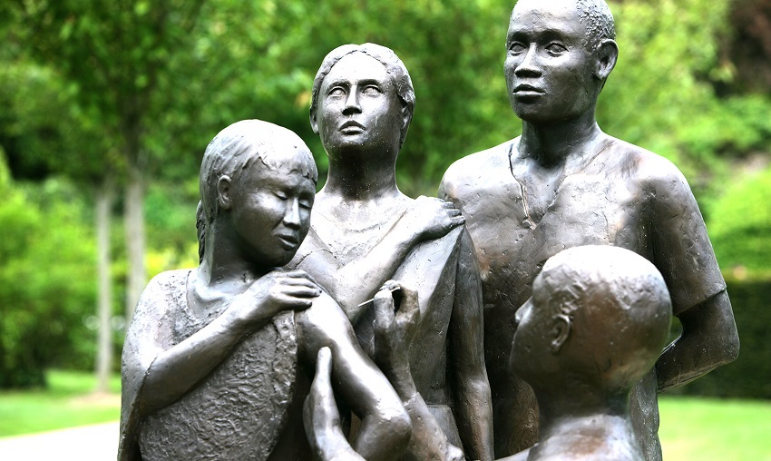 smallpox-statue-who-hq